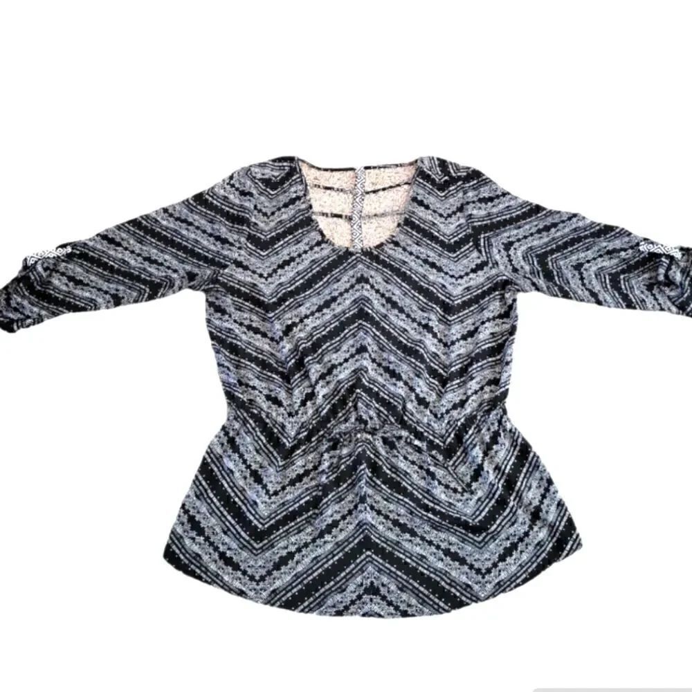 EC MAURICES TIE AT THE WAIST PULL-OVER TUNIC W/ STRAP OPENING IN THE BACK SZ.XL